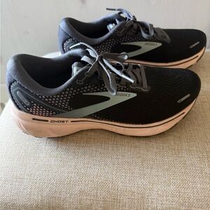 Brooks Women's Black and Peach Athletic Shoes